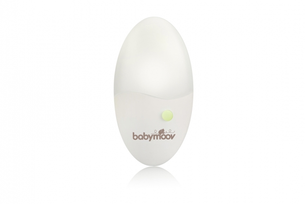 Babymoov öölamp seinale